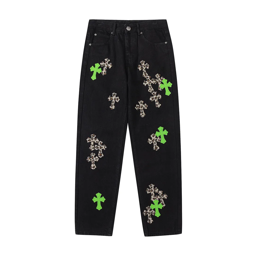 KE923#P230 The only correct leather label version on the market Chrome Hearts CH Cross embroidery distressed jeans Top ceiling quality 100% correct version The correct version is here!  Believe me this must be the best quality you will ever come across! ! Excellent value for money! !  Styles with different washes and textures are very friendly to people with thin legs and thick legs. The straight version is very flattering to the shape of the legs. The moderate length is timeless and easy to match. It is the basis of various styles and a must-have in the wardrobe! ! Add a little stacking to easily control the clean fit trend that has exploded this year. The fabric is stiff but also makes the upper body soft without losing texture. The sides and cuffs of some styles have a bone-wash effect. The vintage flavor pops up all at once. It’s really hard not to love it! ✅Correctly customize the Croxin metal leather label on the back panel. It is not sold directly with the cross on the finished jeans. 1:1 copying strives for excellence and the details are perfectly grasped. ✅The cross leather label is clear and smooth. Exquisite turning top craftsmanship. ✅Buttons, zippers and hardware are all customized versions of the Croxin LOGO. ✅High-cost washing process. Size: 28 30 32 34 36 (5 sizes)